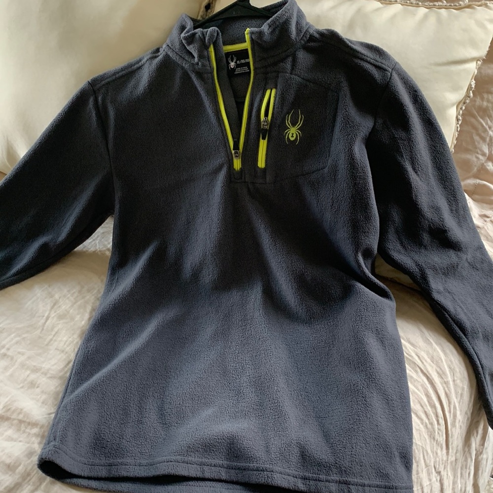 Boys XL spyder gray fleece. Gentle wear.